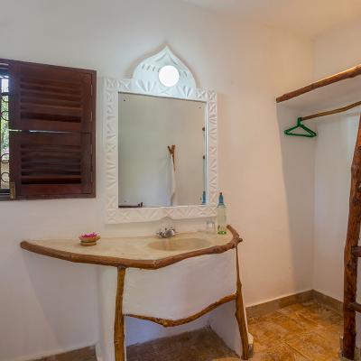 Mdoroni Behewa House Coastal Kenya Bedroom 3 Bathroom