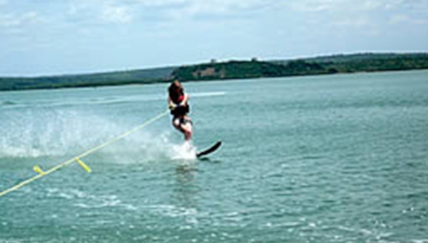 Waterskiing
