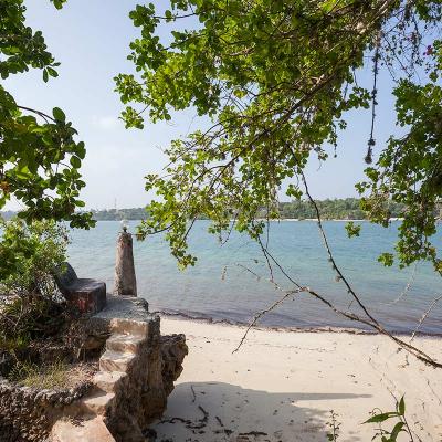 Mdoroni House Coastal Kenya Beach Lighthouse